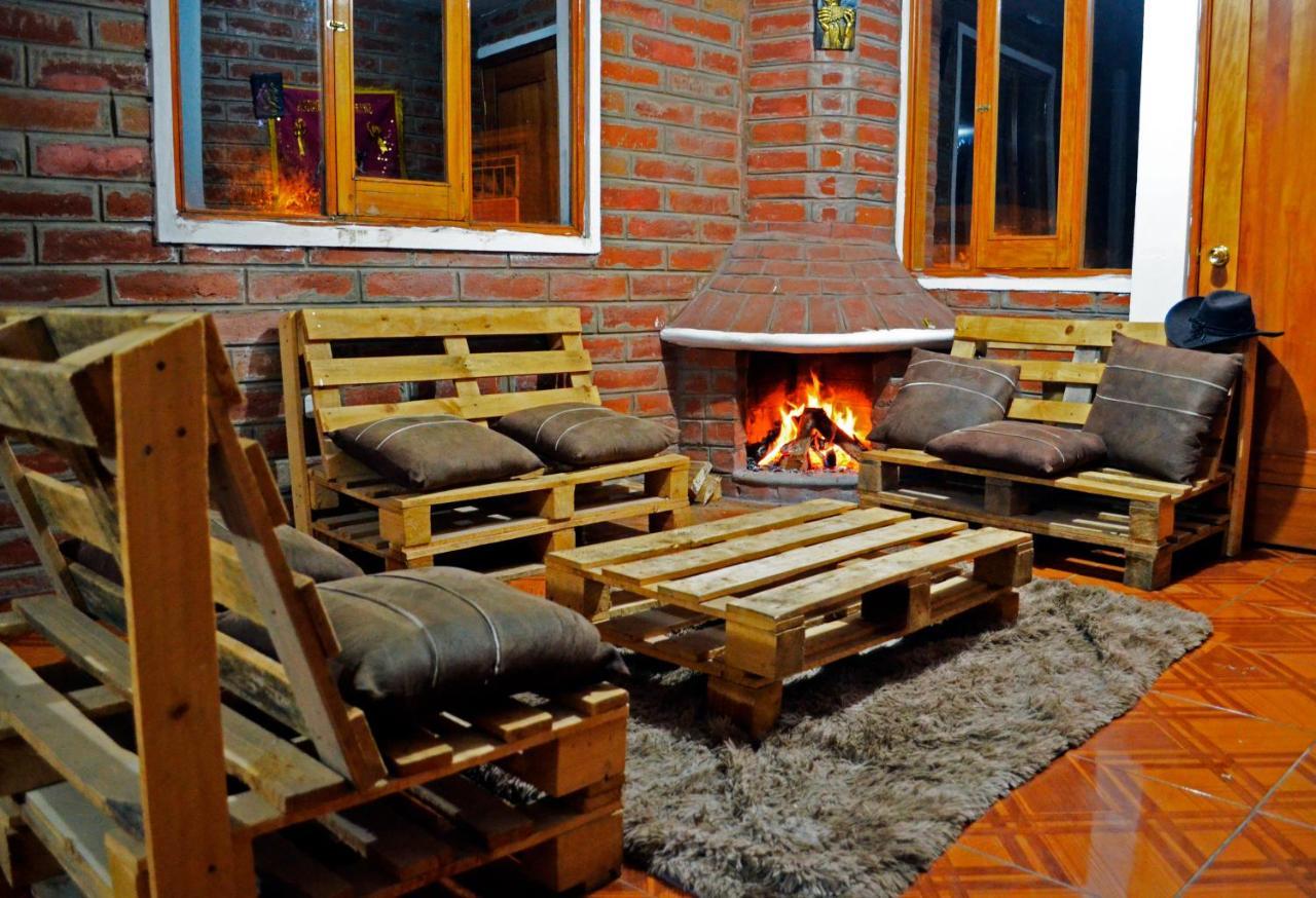 Lagoon Hotel Chugchilán מראה חיצוני תמונה