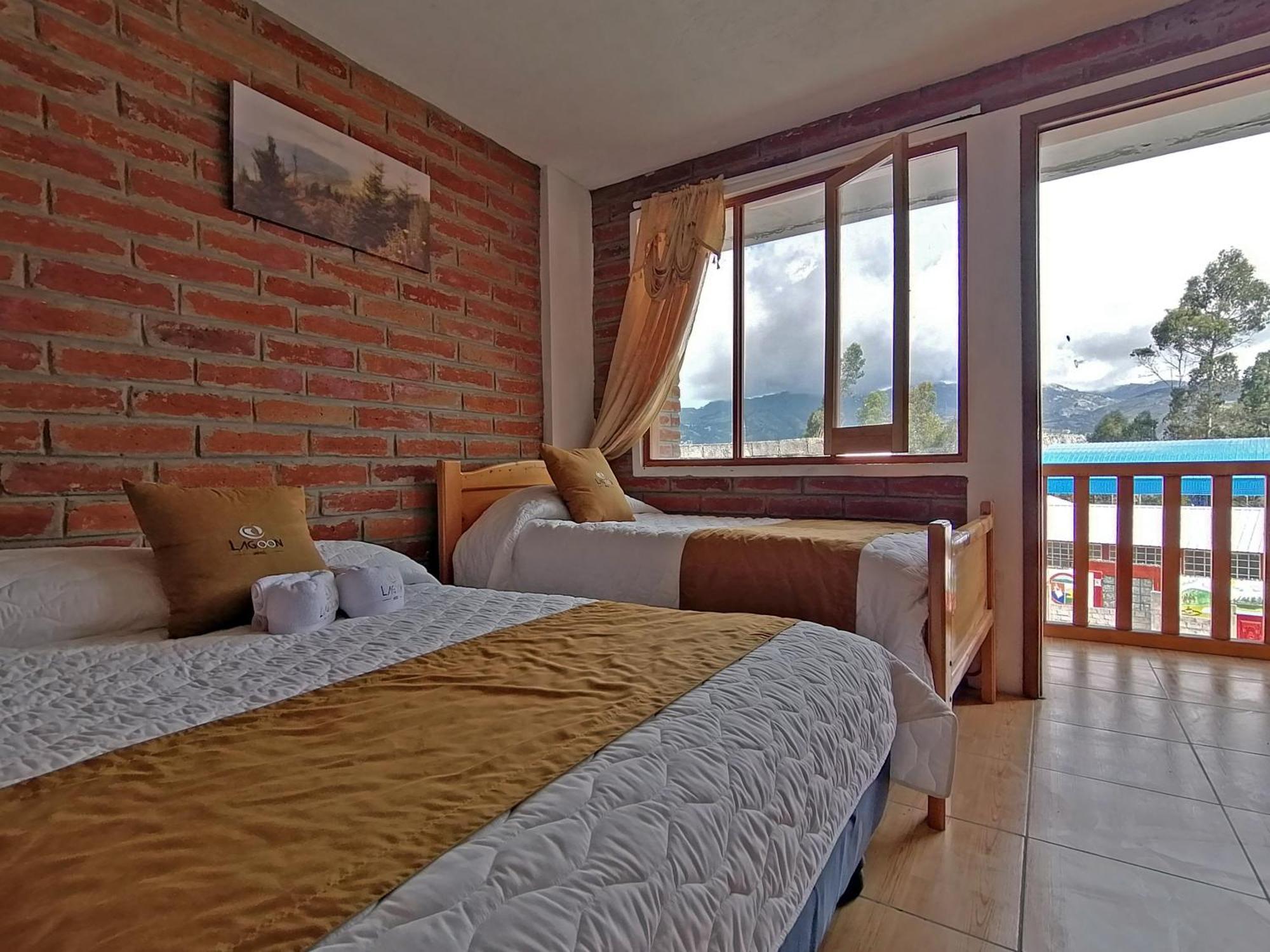 Lagoon Hotel Chugchilán מראה חיצוני תמונה