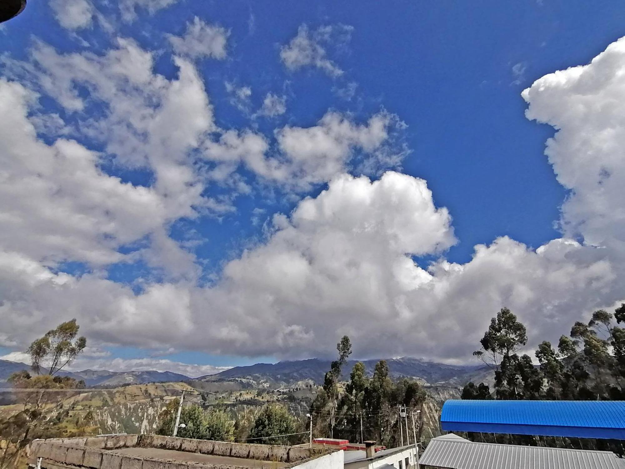 Lagoon Hotel Chugchilán מראה חיצוני תמונה